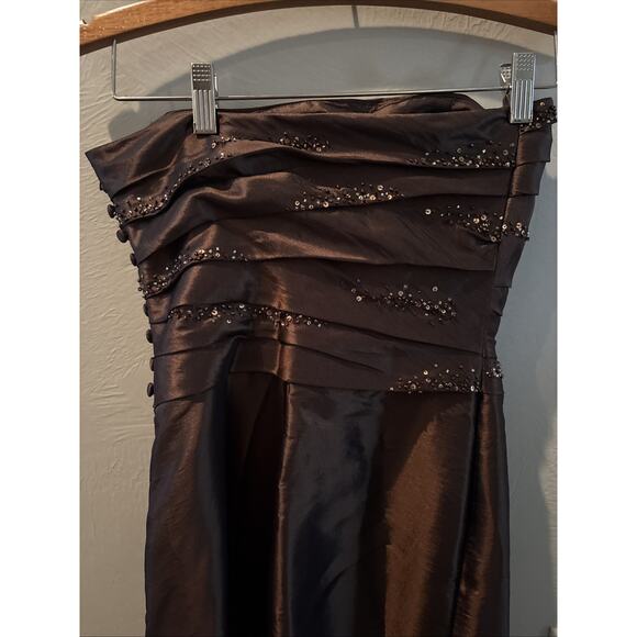 Bill Levkoff Strapless Floor-Length Formal Gown Size 0 Prom, w/ Crystals - Picture 8 of 12